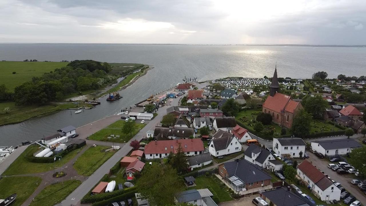 Reetferienhaus - Schaprode Hafen Exterior foto